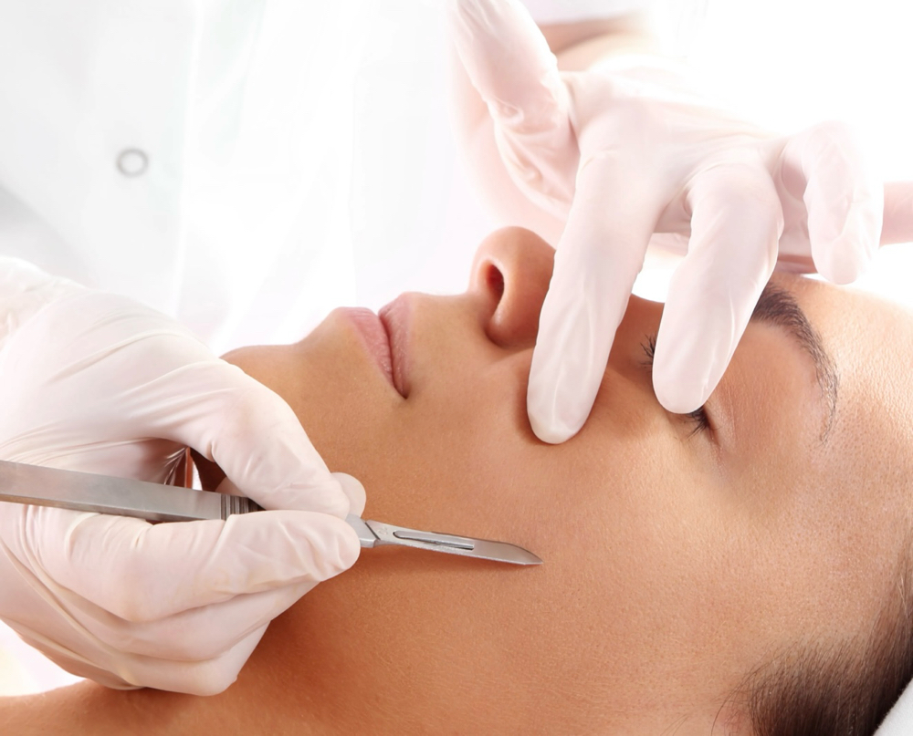 Dermoplaning And Facial