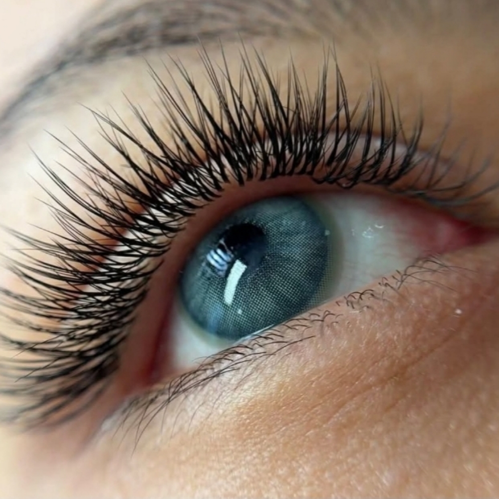 Basic Set at Lumina Brows and Lahes in Riverside, CA