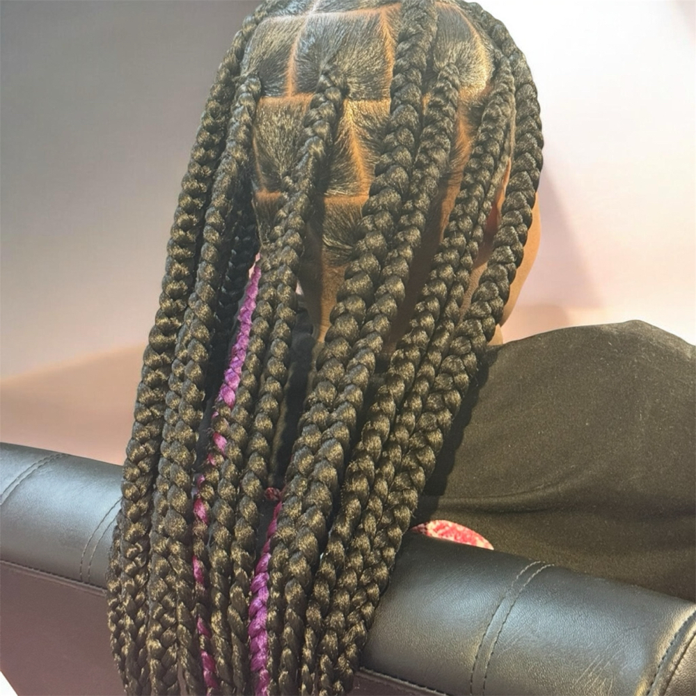 Large Knotless at Keda Braids in Milwaukee, WI