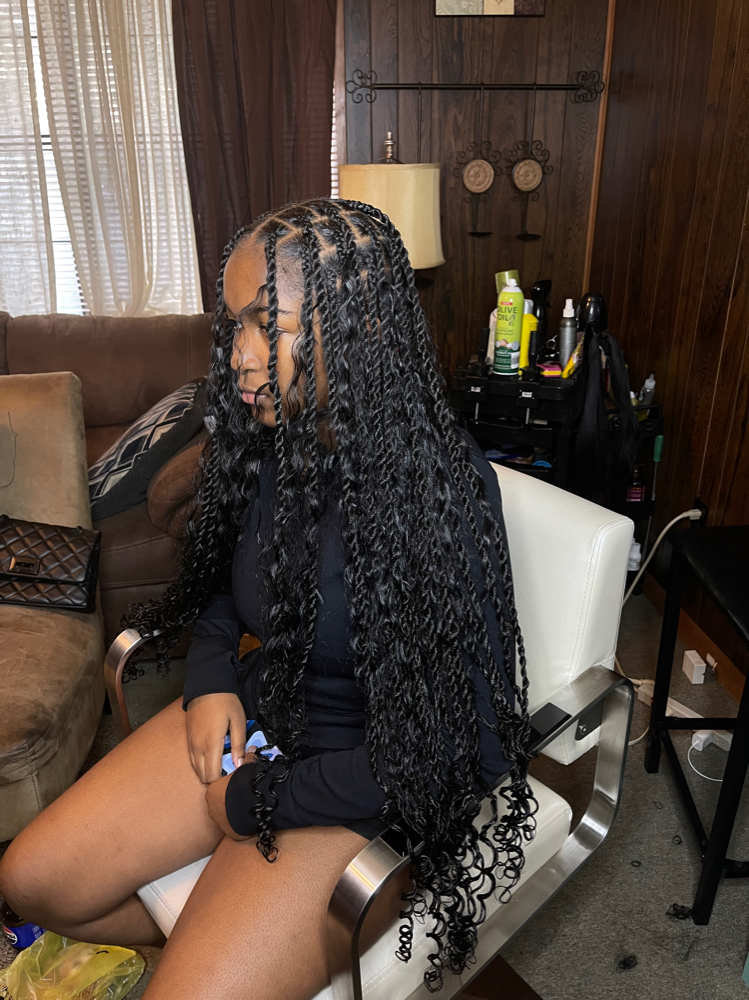 MEDIUM ISLAND TWIST at Crownedbyshanti in Pontotoc, MS