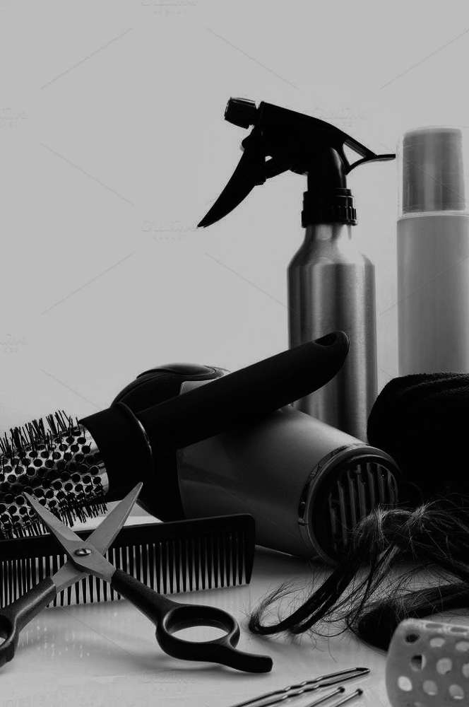 Client Consultation at Summer at Maneology in Amherst, OH