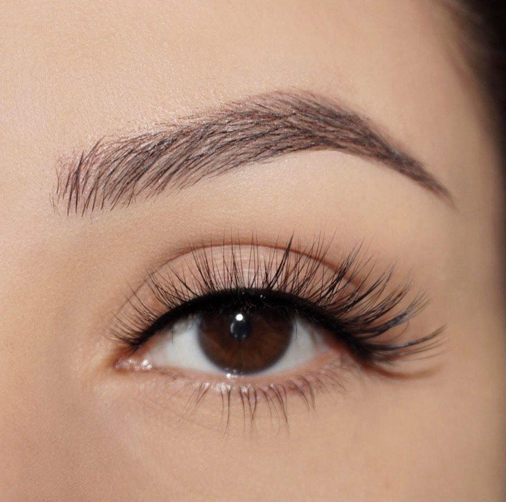 Hybrid Eyelash Extensions