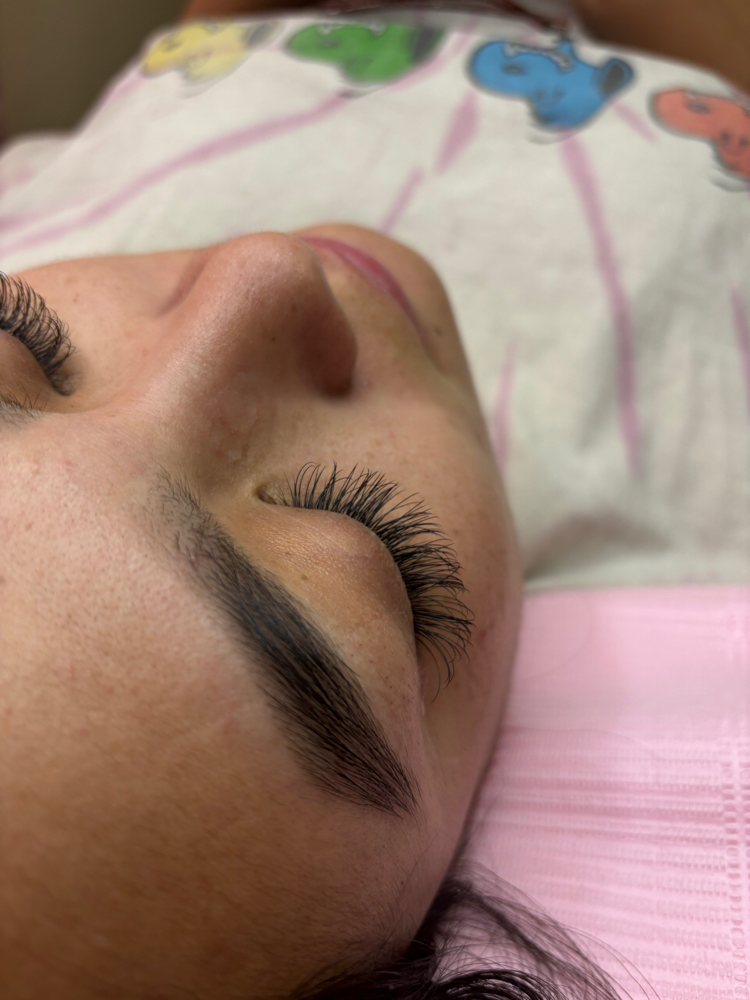 Classic 3 Week Fill at Lashed_byyahaira in Horizon, TX