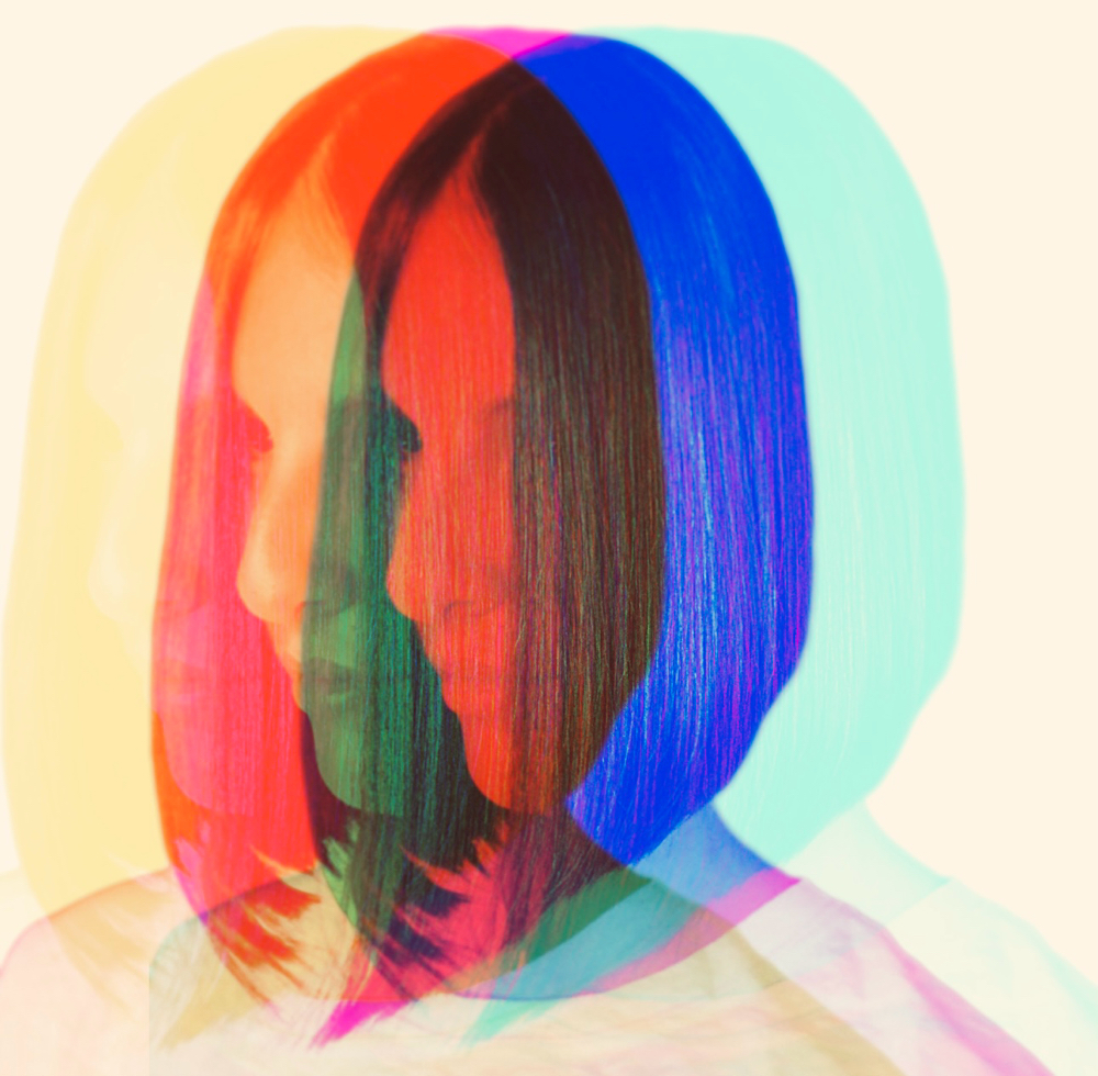 The Robert (Above The Shoulder)