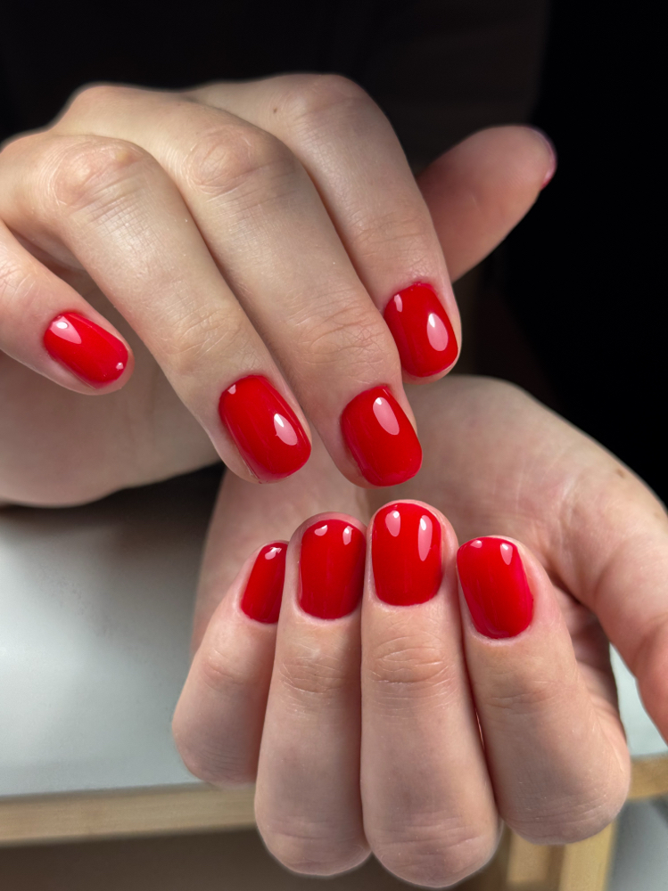 Russian Manicure (Gel)