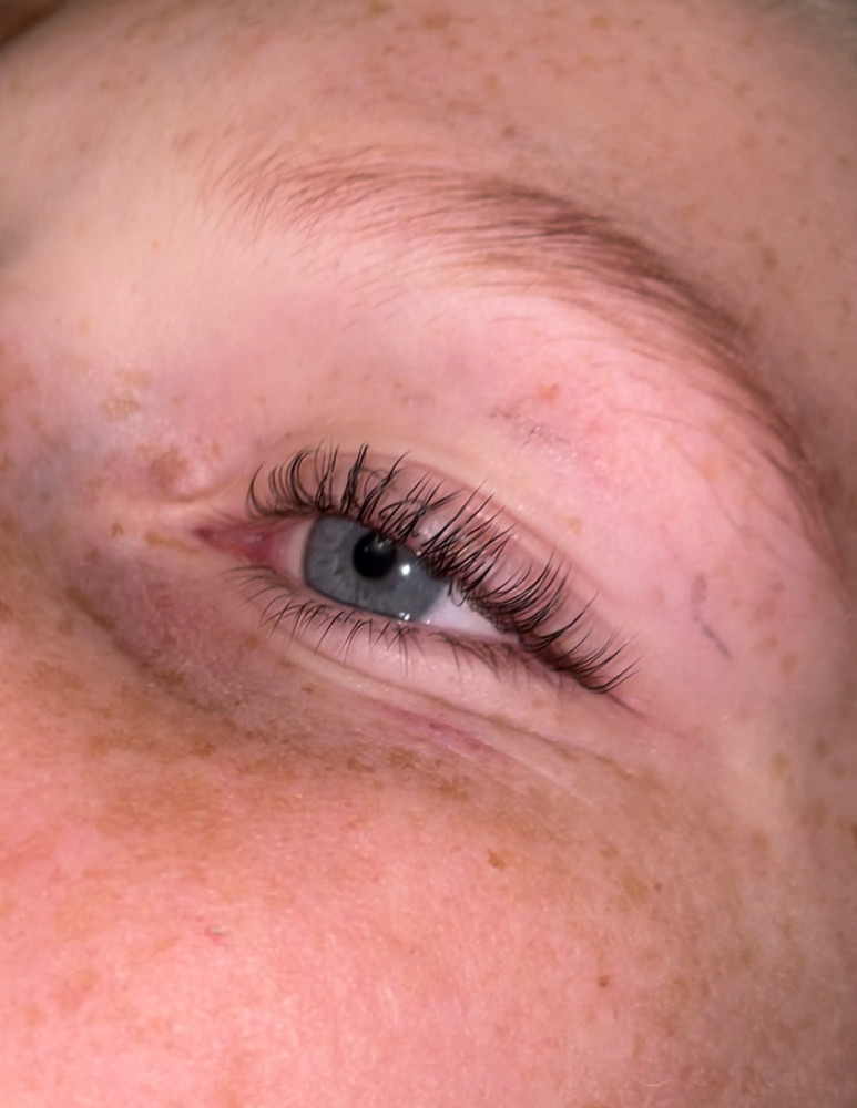 Lash Lift And Tint