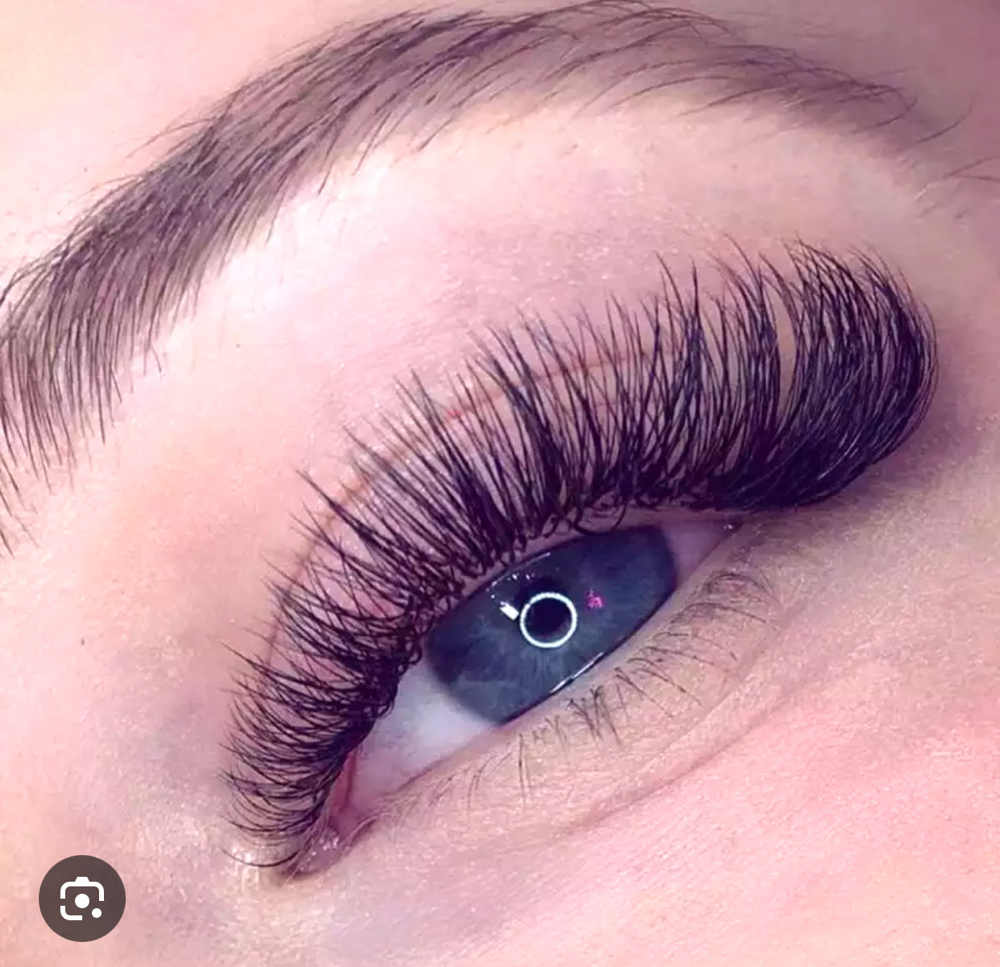 Hybrid Set at Eyelash extensions by Heidi in Highland Park, NJ