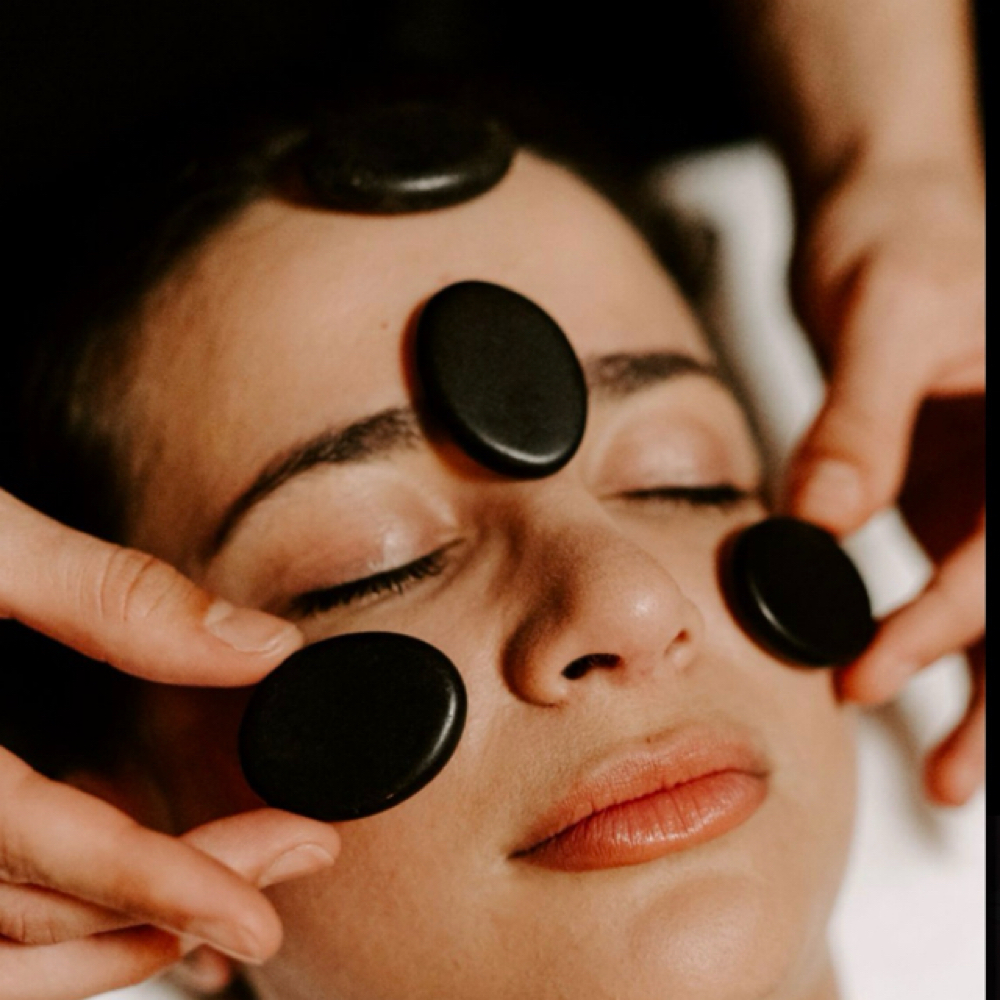 Facial Hot Stones at Aesthetics by Makinlee in Pahrump, NV