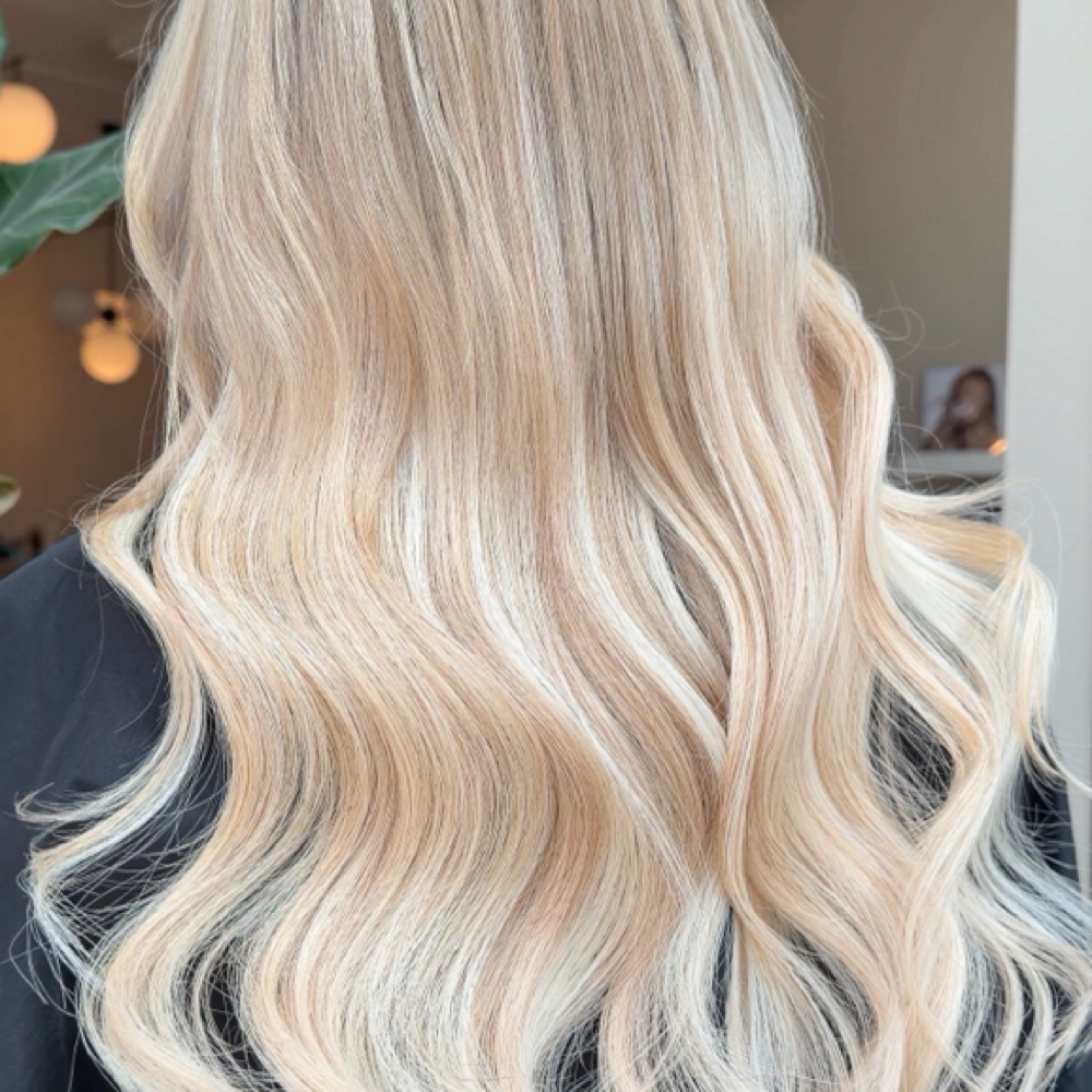 LA haircut at Lauren Taylor Hair in Chicago, IL