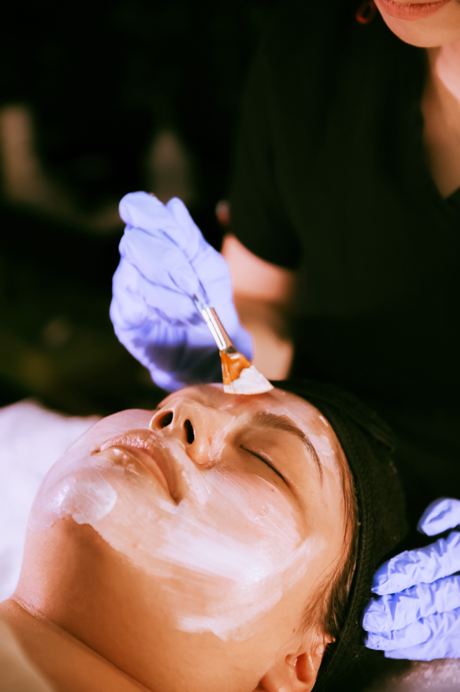 Dermaplane Facial