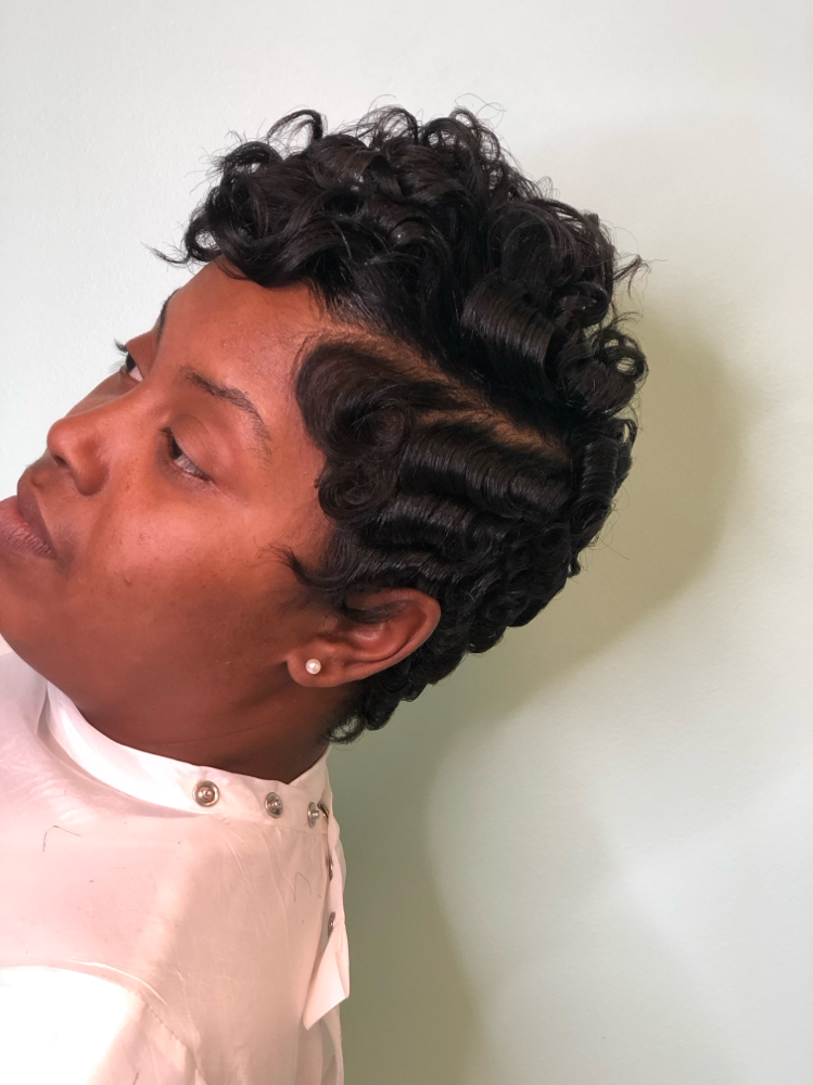 Roller Set/ Short Pixie