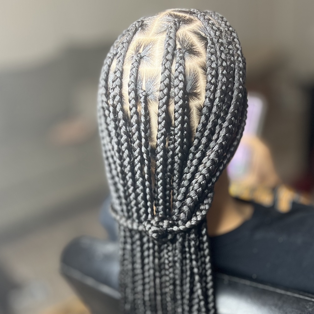 Medium Knotless