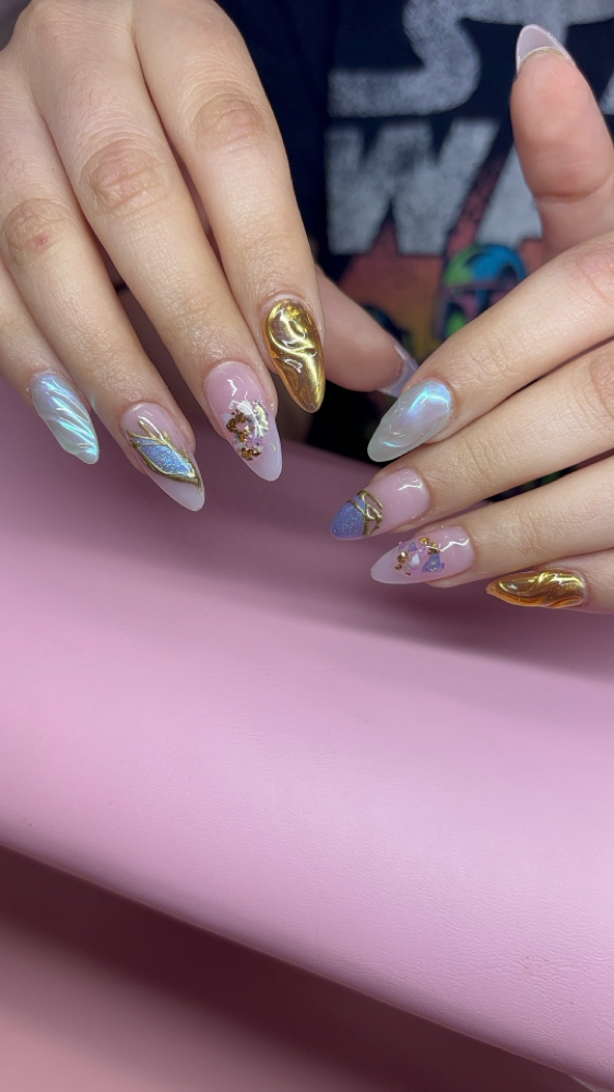 Heavy Nail Art