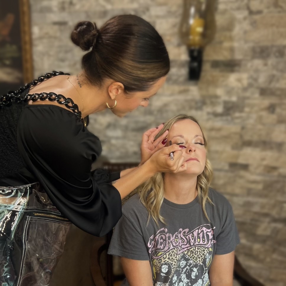 MAKEUP APPLICATION