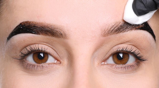 Brow Staining + Sculpting (Hybrid)