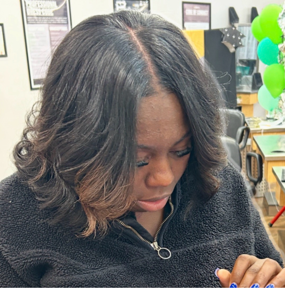 Classic Quick Weave at DEE3 STYLEZ in Milwaukee, WI