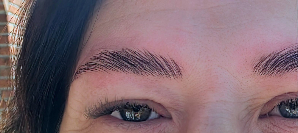 Brow Lamination & Tint