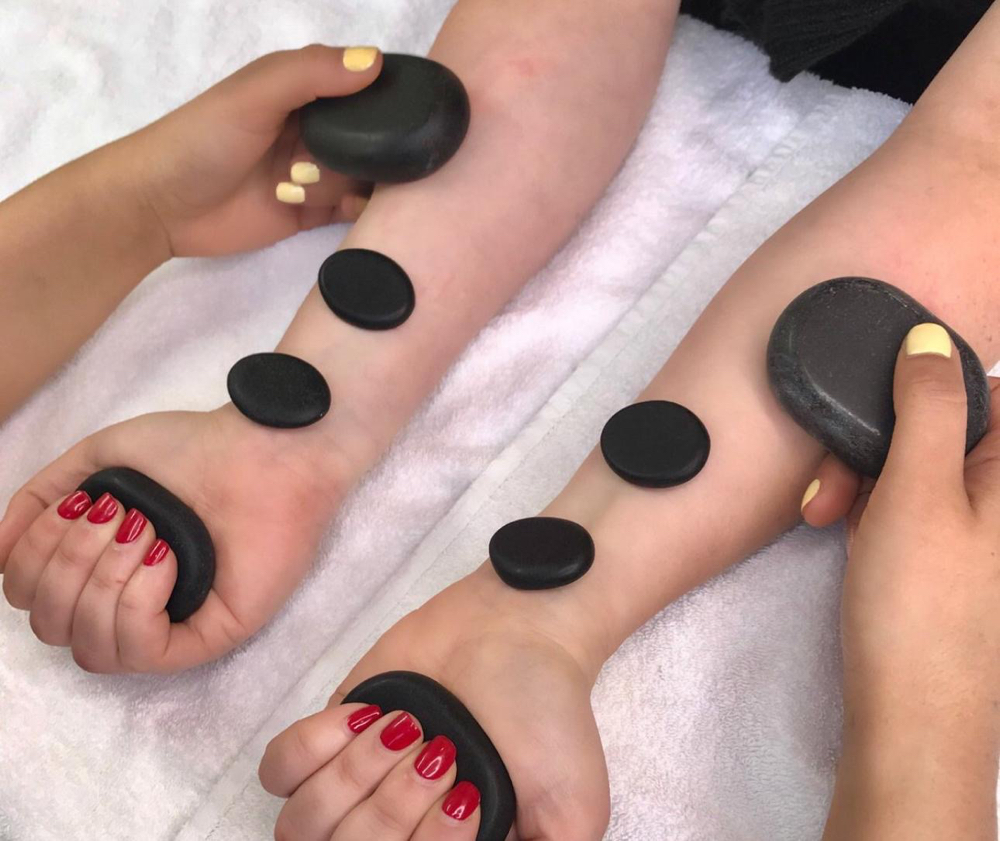Hydrating Volcanic Manicure