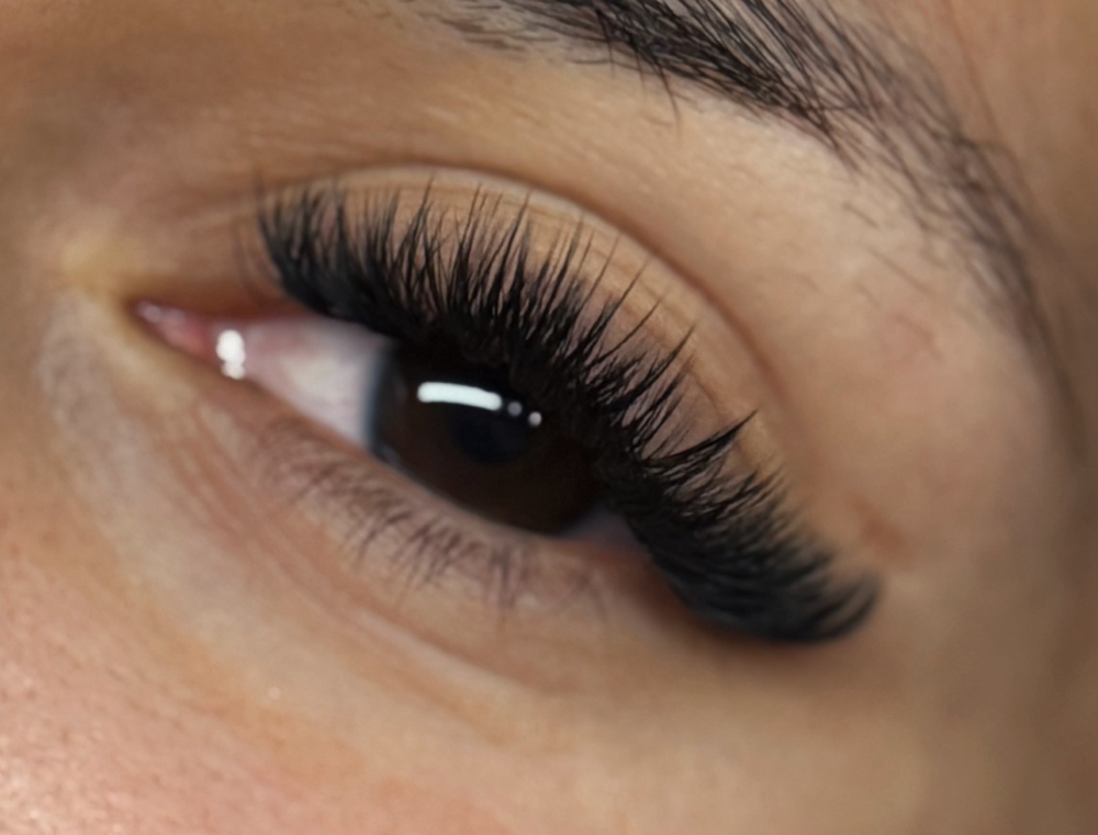 Tradicional Hybrid at Rubi’s Beauty Studio in Oceanside, CA