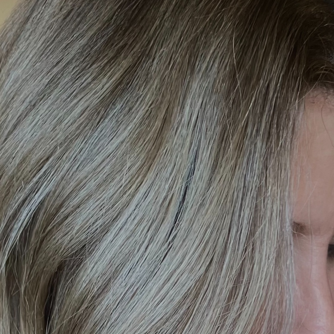 Root touch-up with gloss