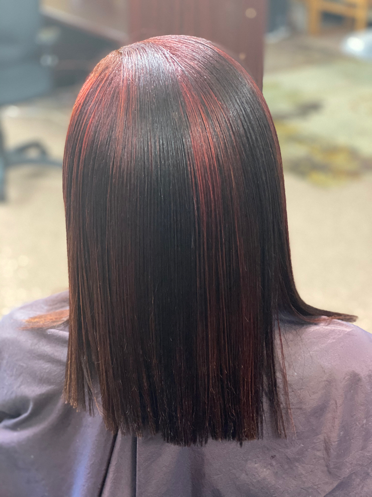 Shampoo Silk Press at Hair Trendz in Columbia, SC