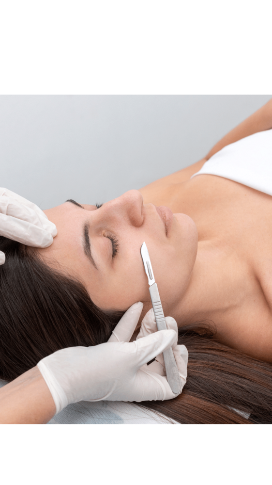 Dermaplaning facial