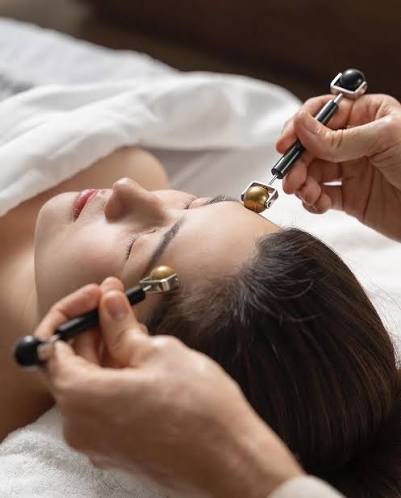 Vietnamese Facial Reflexology