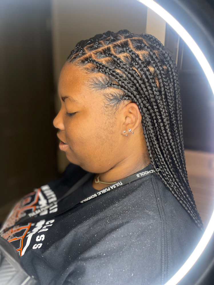 Smedium Knotless Braids
