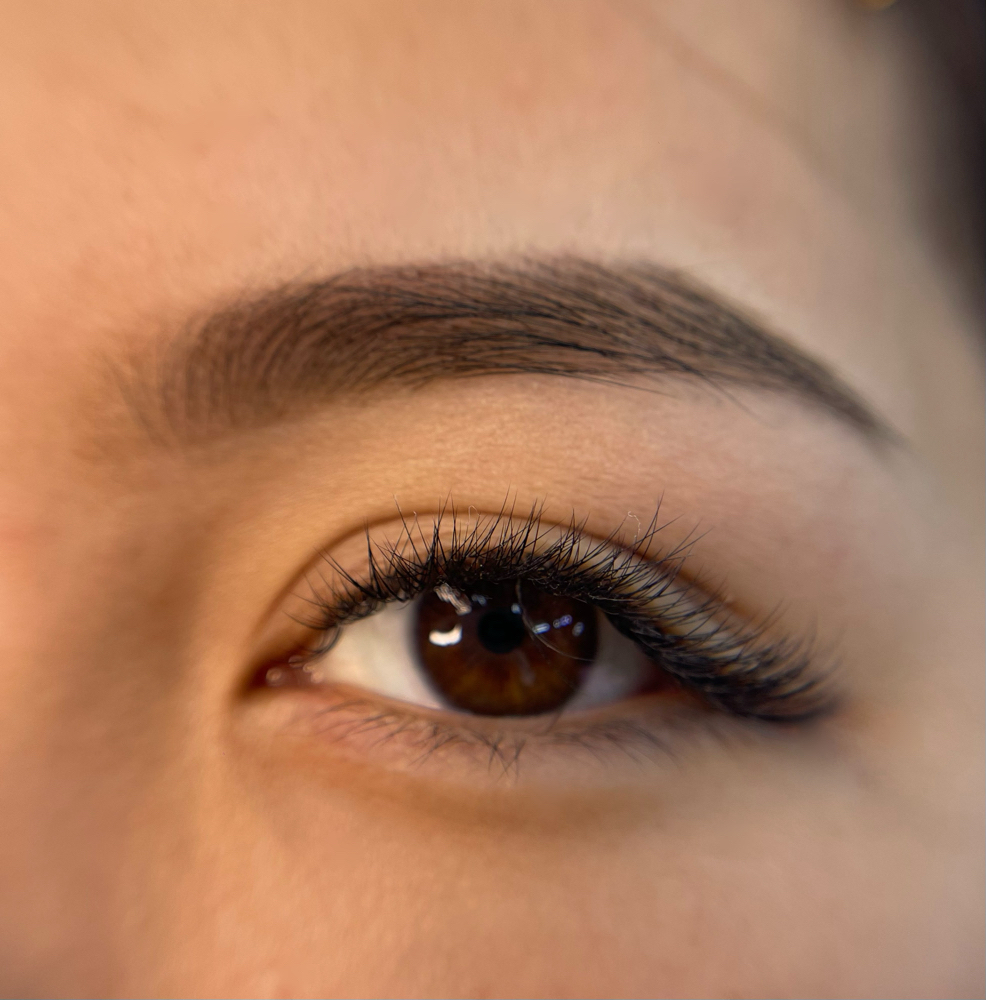 Brow Shape | Waxing