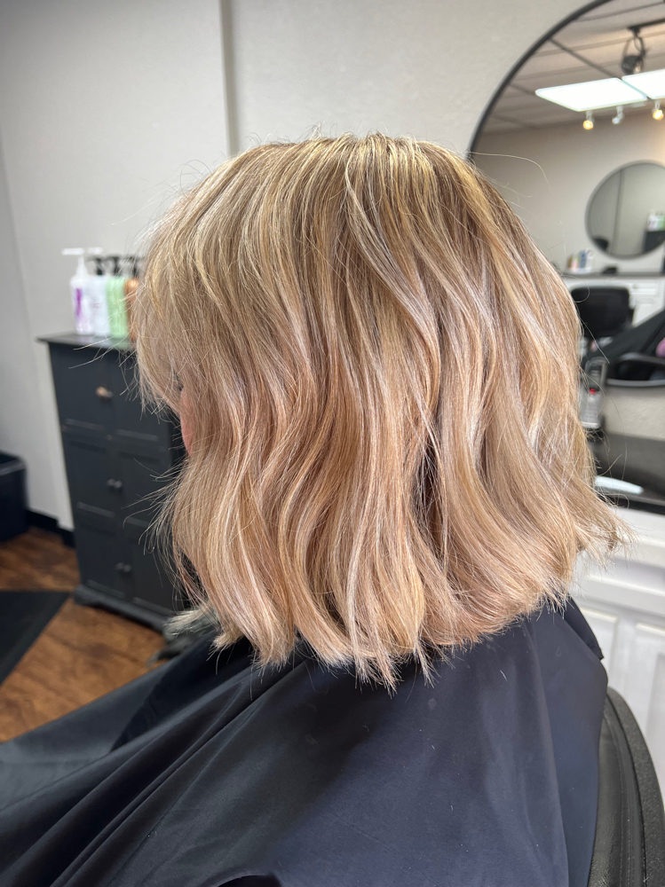 WOMENS HAIRCUT