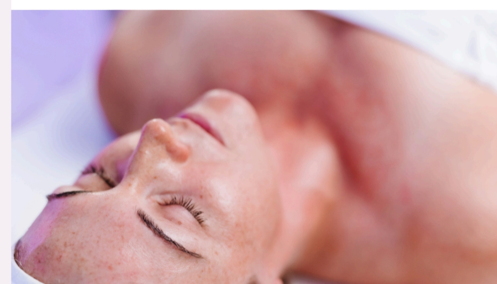 Luxe Lift Renewal Facial