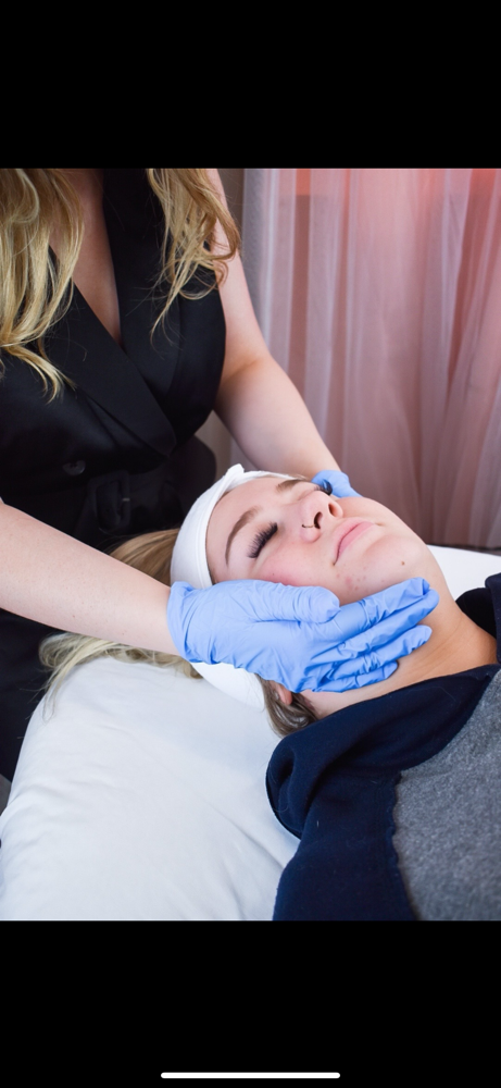 30 Minute Custom Facial