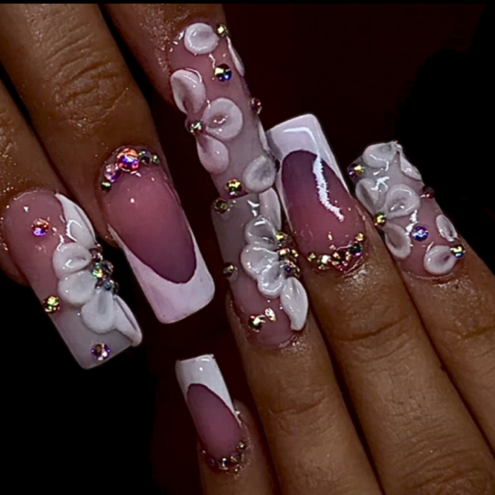 5-10% Bling Coverage (per nail) at Love My Cut in Casa Grande, AZ