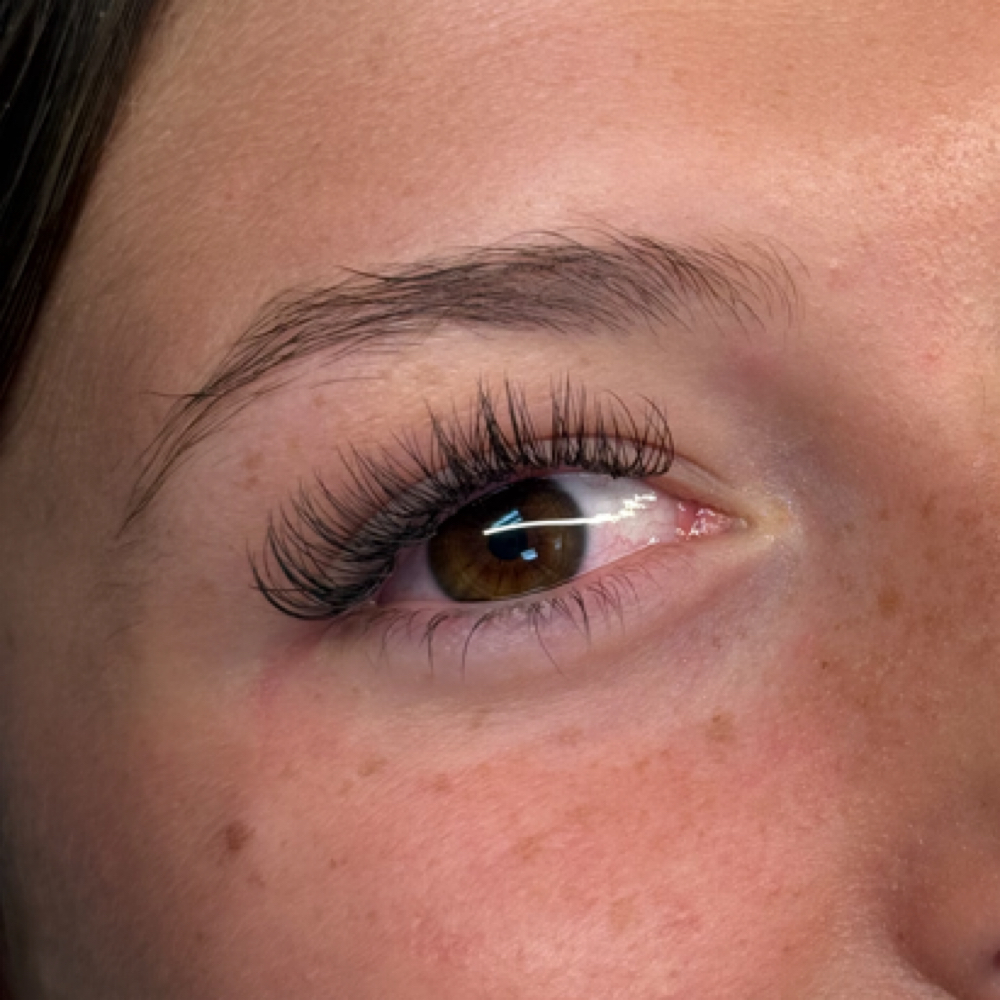 Classis Set (2 Week Fill) at Lashes By Jas in Oshkosh, WI