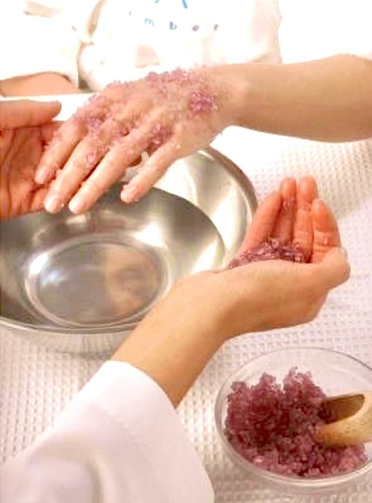 Suger Scrub With Massaging at Grandeur Spa in Merchantville, NJ