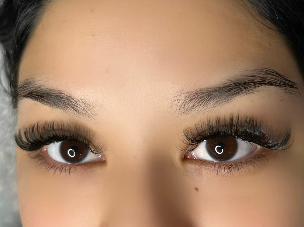 Volume Eyelash Extentions