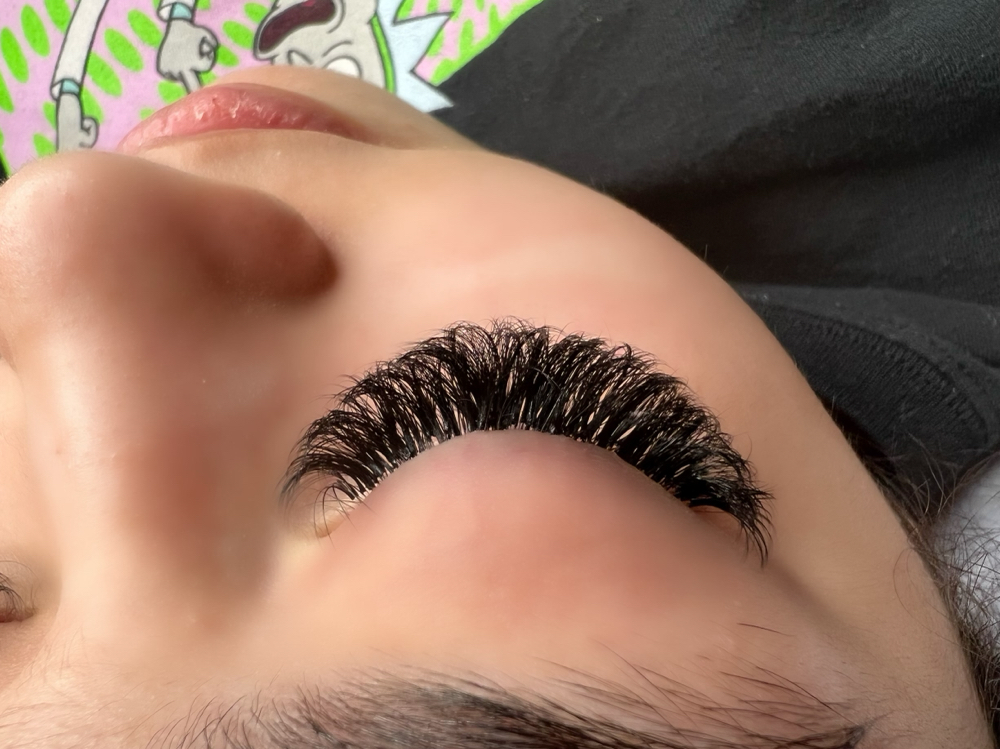Volume Eyelash Extentions