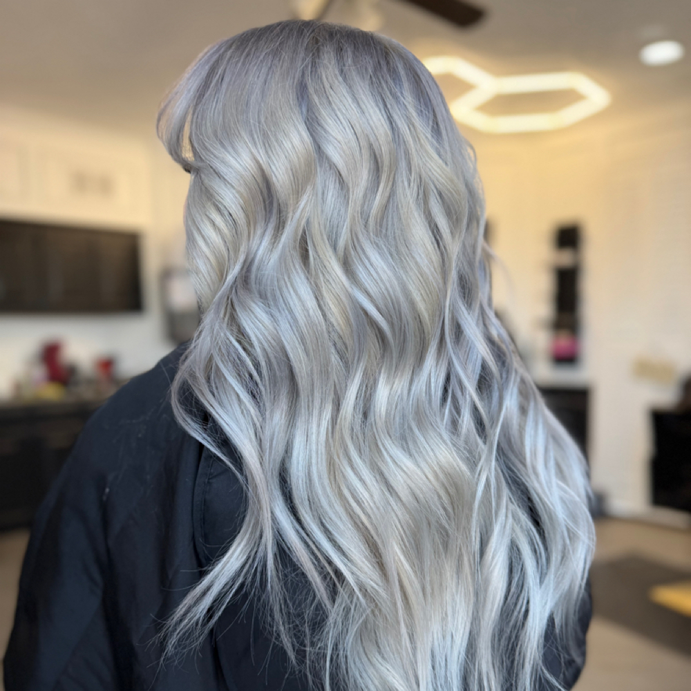 Ombré / Platinum Card at Hot Looks Hair in Odessa, TX