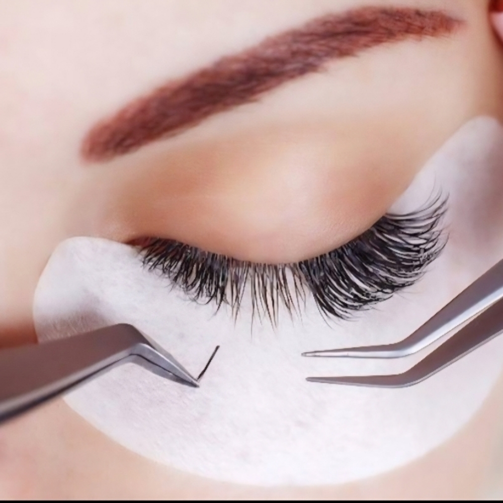 Model For Lashes at GLAMORE BEAUTY CLUB in FOUNTAIN VALLEY, CA