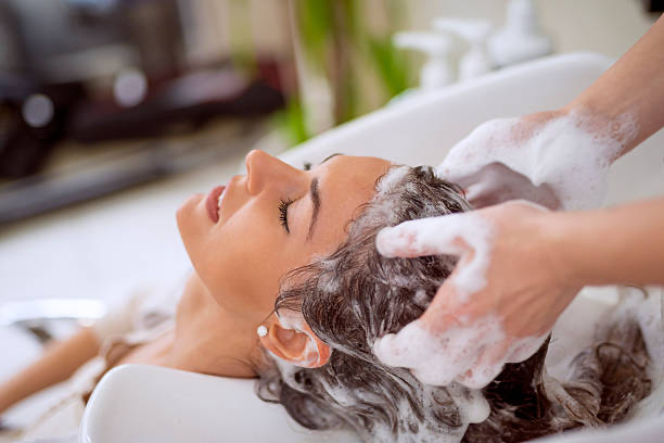 Women's Shampoo & Style