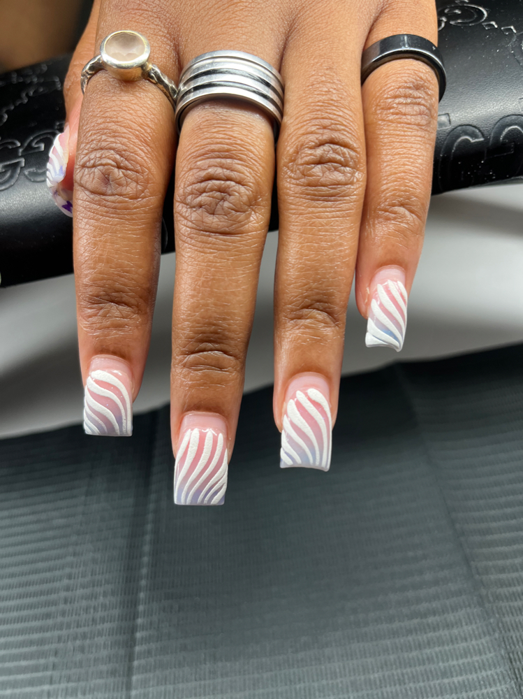 Fill In [Hands, 2-3 Wks Of Growth] at The Nail Junkie Nailuxury in Cincinnati, OH