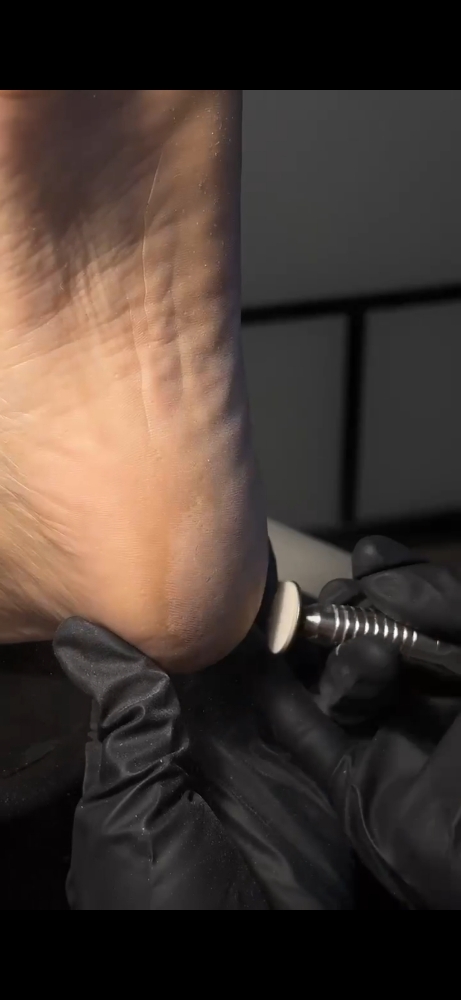 Zero Gravity Dry Pedicure