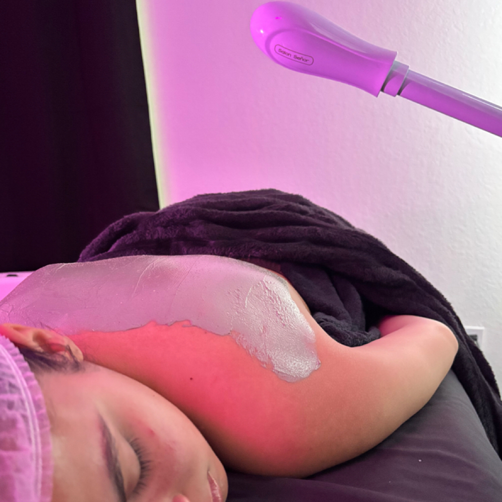 Back Facial | Facial De Espalda at skinbyanelisa in Tampa, FL