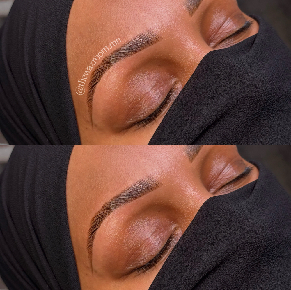 THE SIGNATURE BROW SCULPT