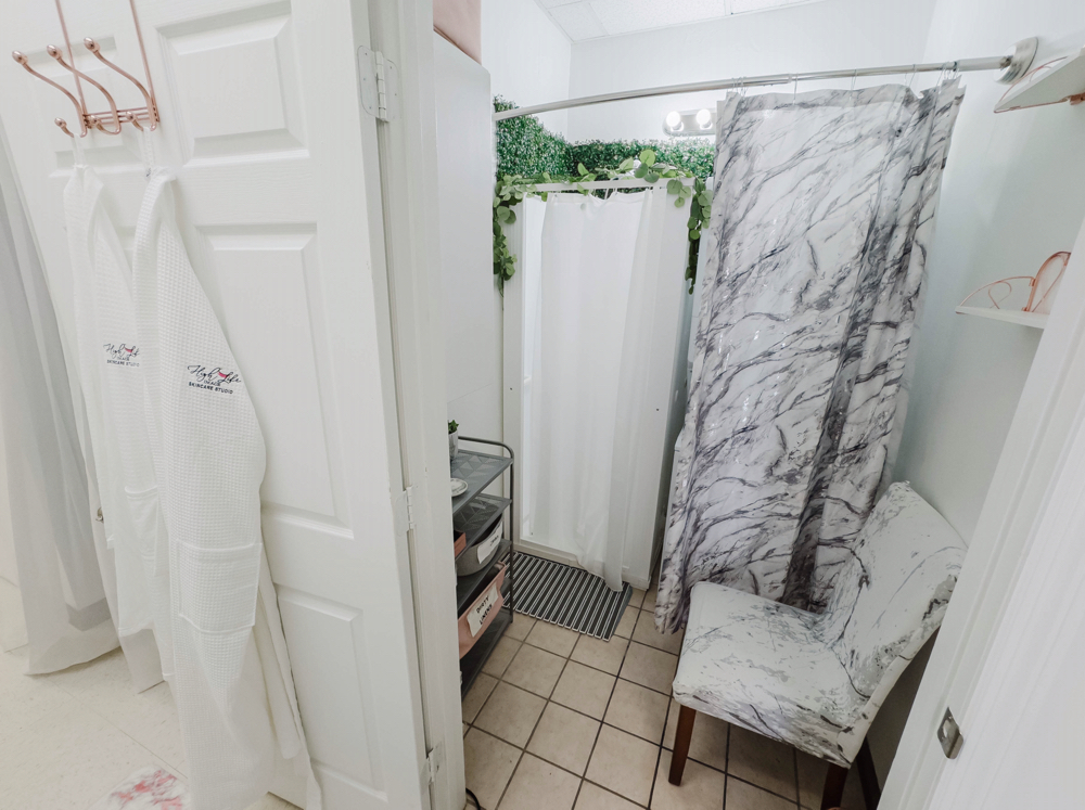 Infrared Sauna Session & Shower Oasis