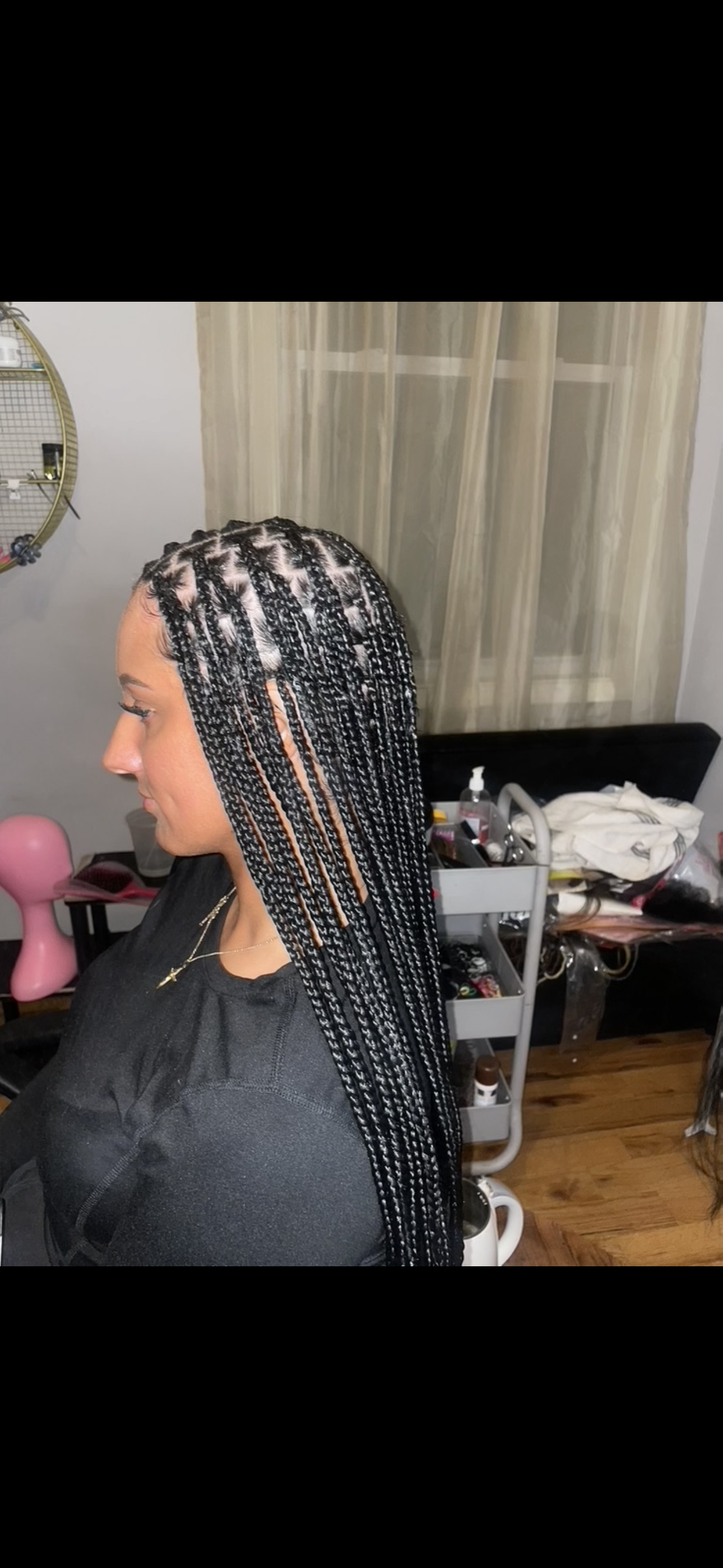 Small Knotless - Hair Included
