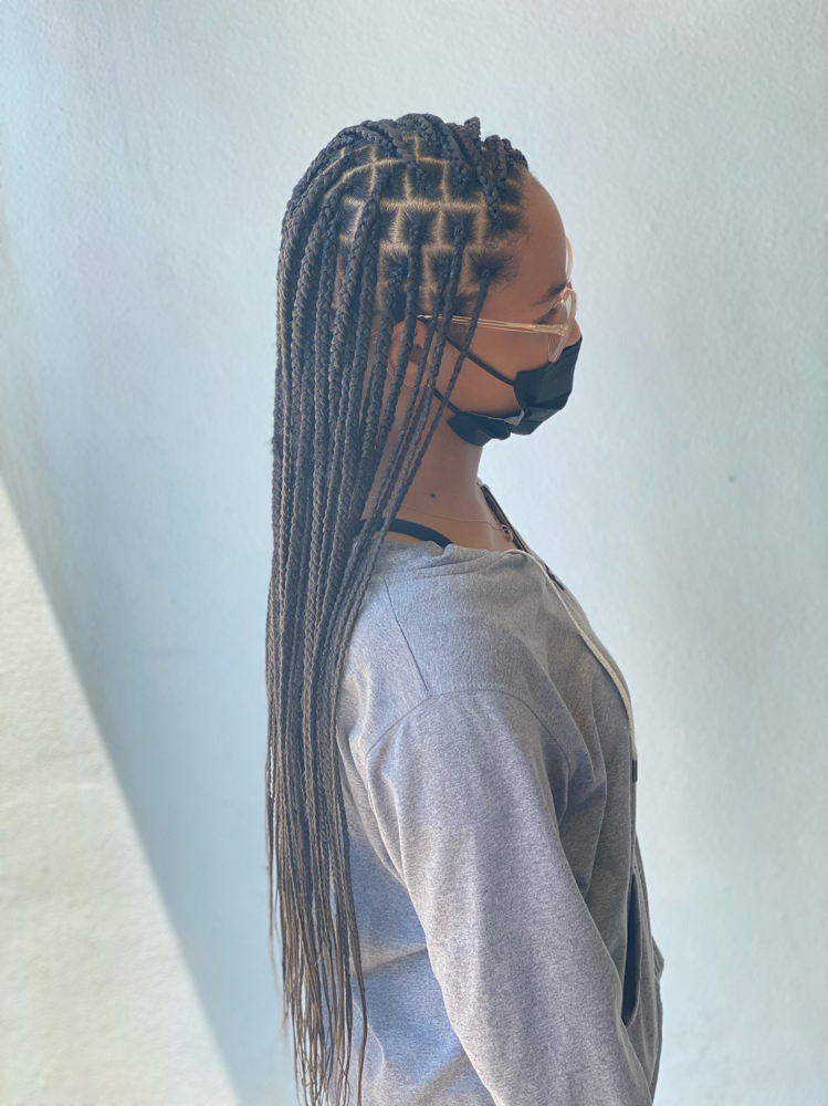 Medium Knotless Braids