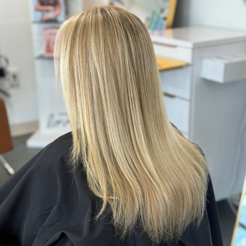 Full Blonding Color at Shelbsbeautyco in Kent, OH
