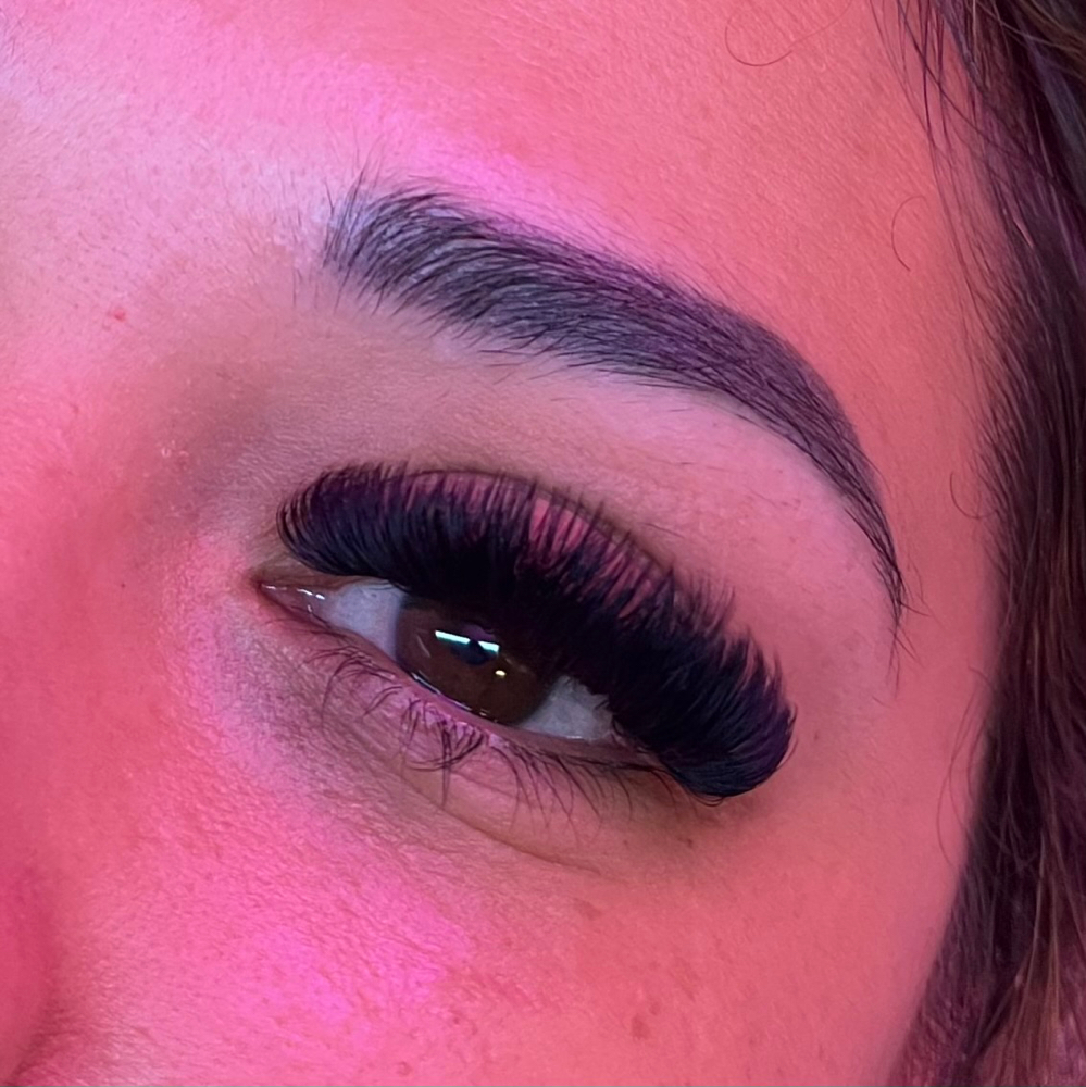 Mega Volume Lash Full Set