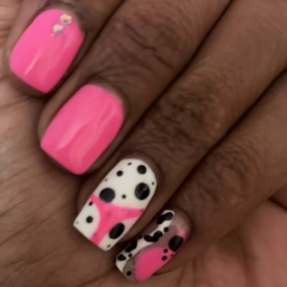Weekend Luxé Gel Mani -Fee at Kè Luxè Beauty Bar in Louisville, KY
